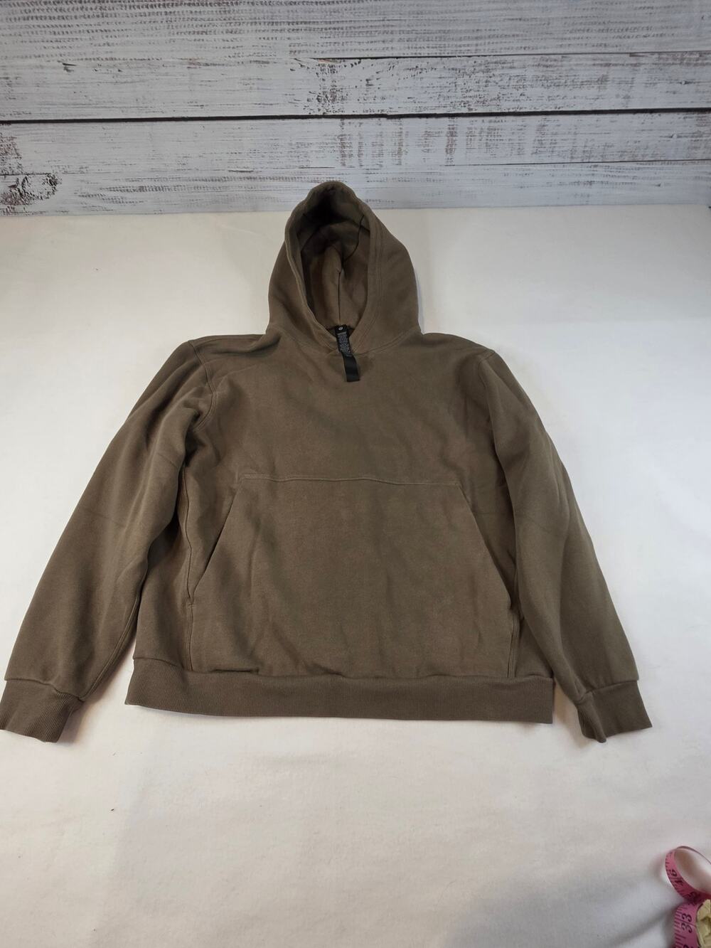 Lululemon Men's Pullover Hoodie Size M Olive Brown Kangaroo Pocket Athleisure